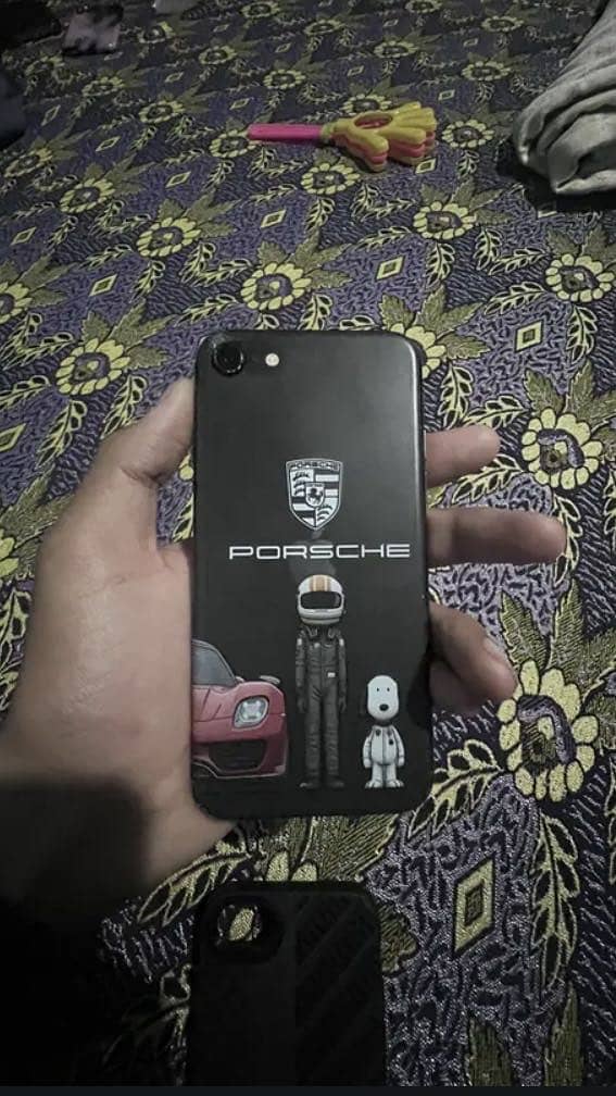 Apple iPhone SE 0