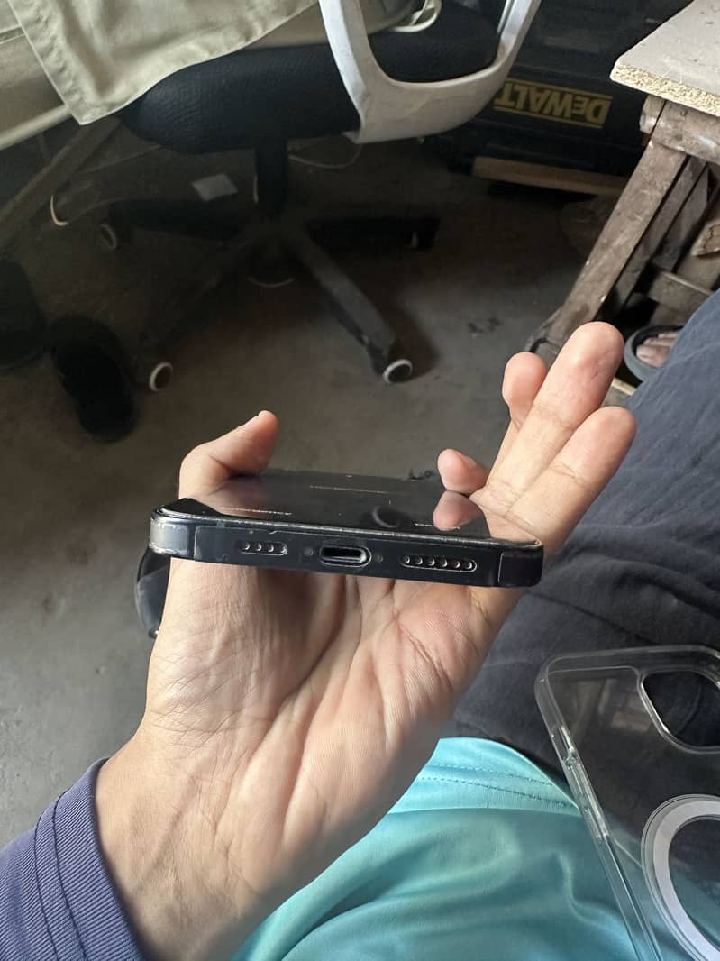 Apple iPhone 14 plus 0