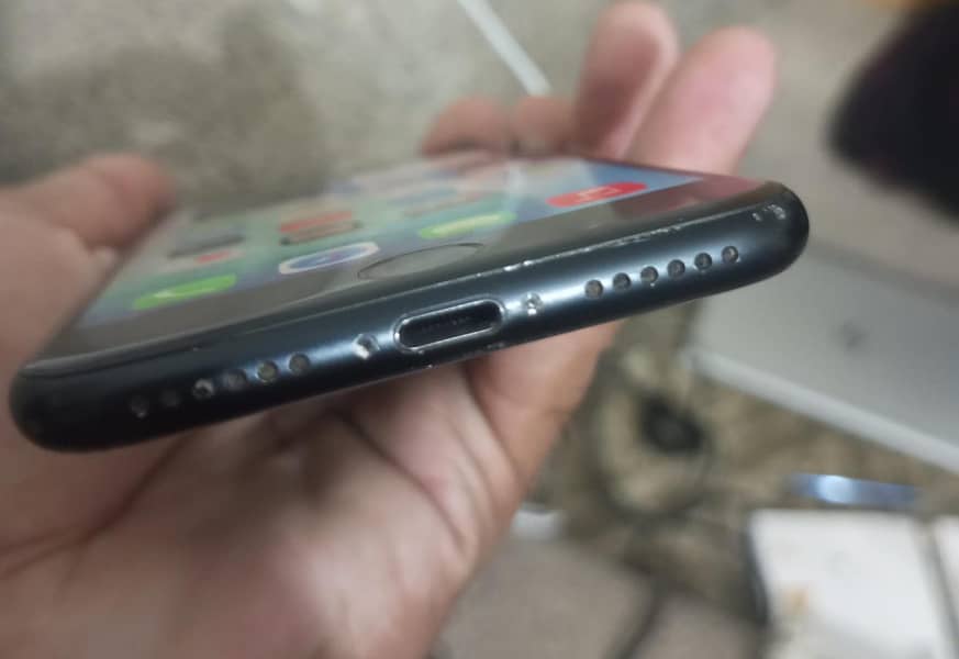 Apple iPhone SE 4