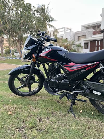 Suzuki GR 150 2025