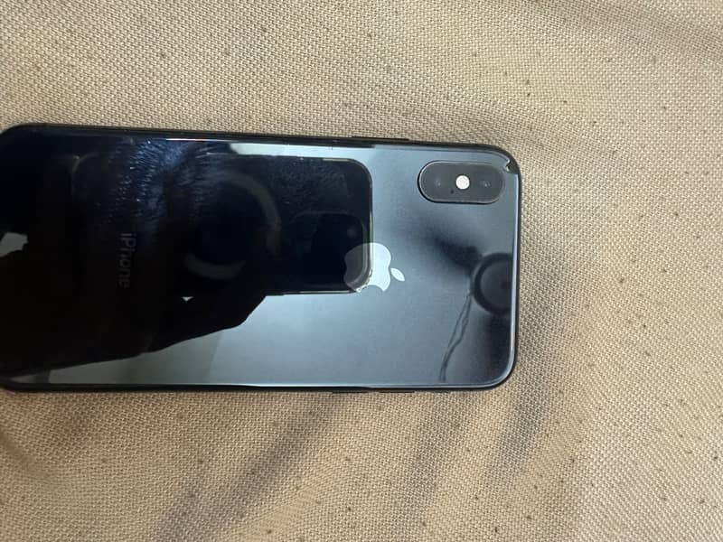 Apple iPhone XS 1