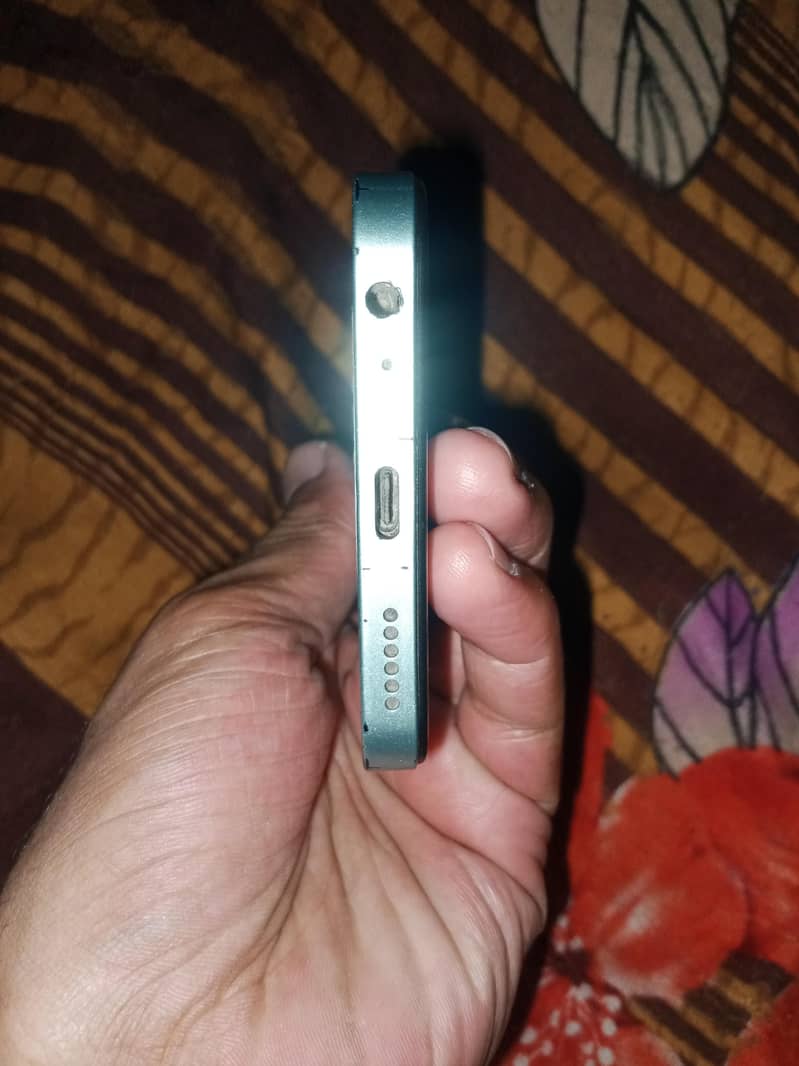 Tecno Spark Go 1 3