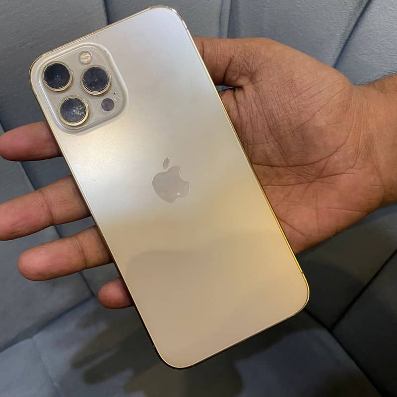 Apple iPhone 12 Pro Max 3