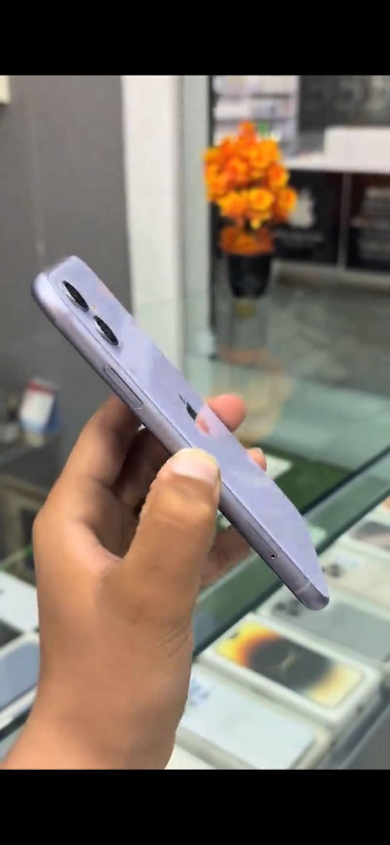 Apple iPhone 11 3