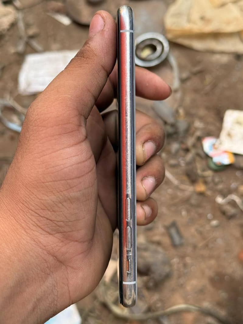 Apple iPhone X 2