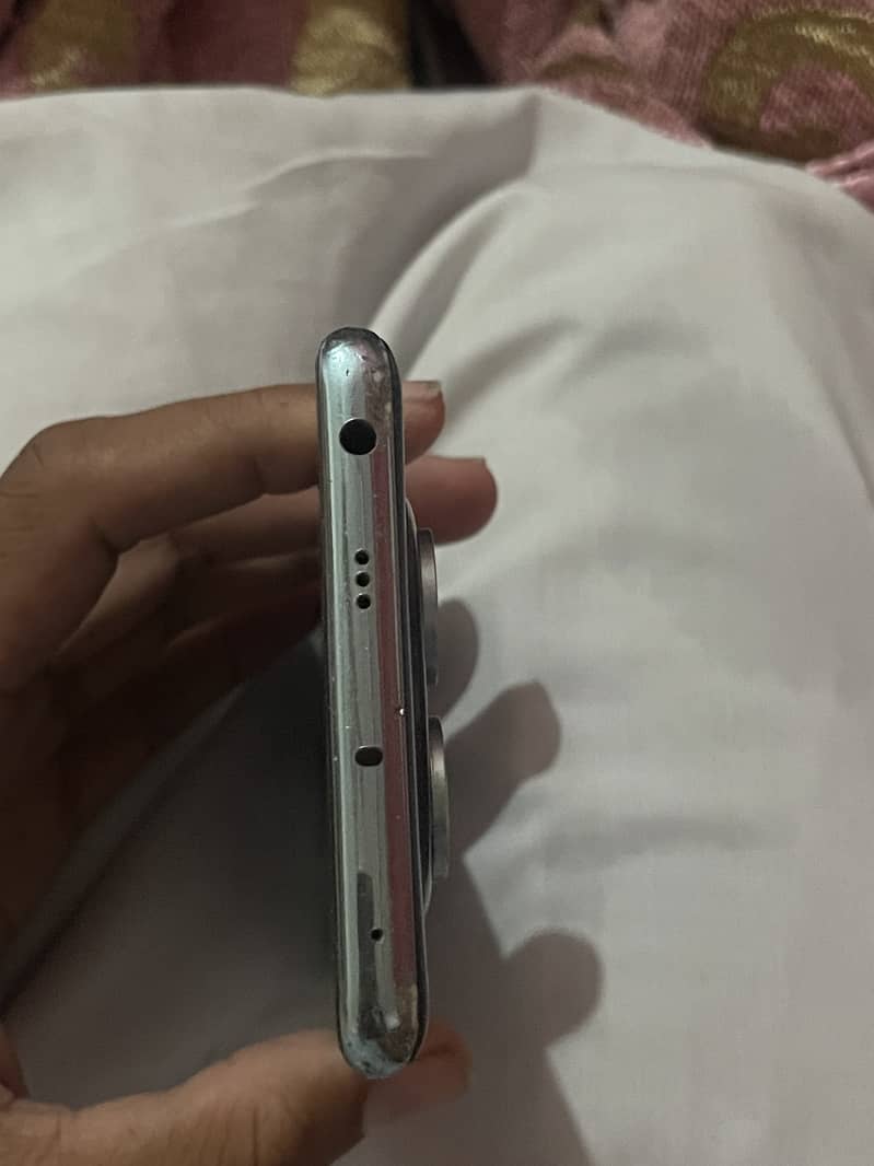Xiaomi Redmi Note 14 Pro 4