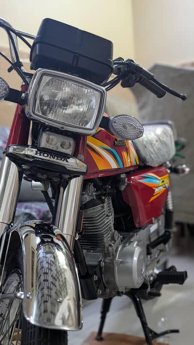 contacg at 03303002366  Honda cg 125 brand new condition
