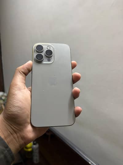 Apple iPhone 15 Pro Max Natural titanium