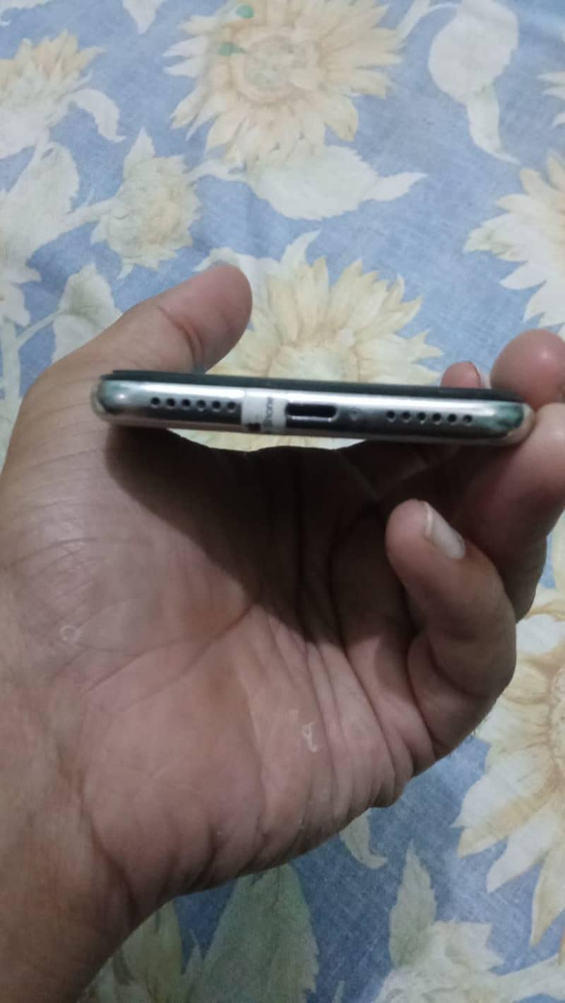 Apple iPhone X 2