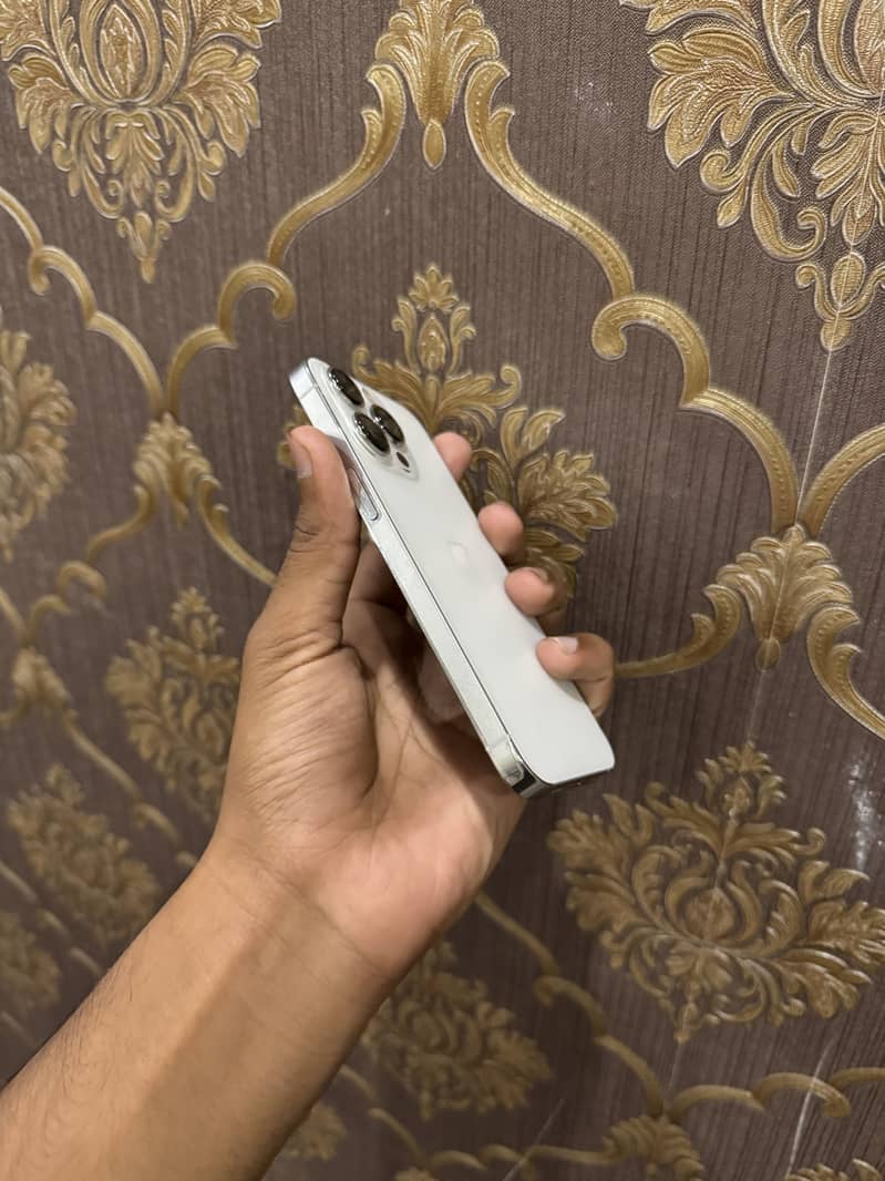 Apple iPhone 13 Pro 5