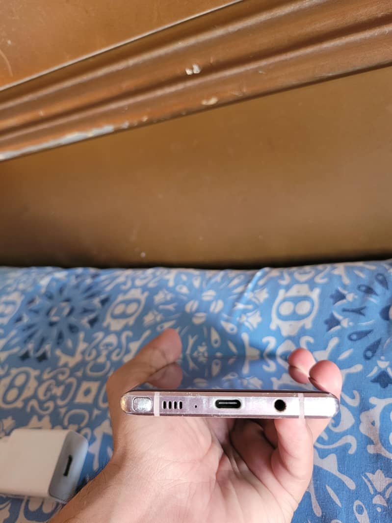 Samsung Mobile Note 9 6