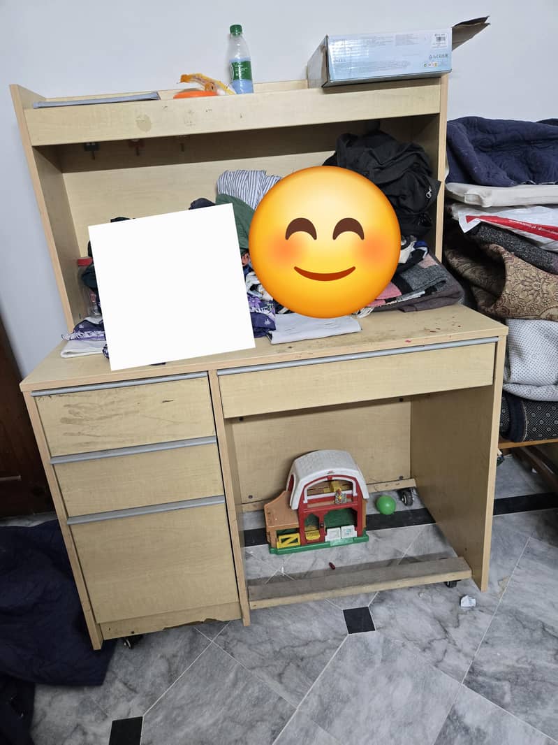 study table nd two seater 0