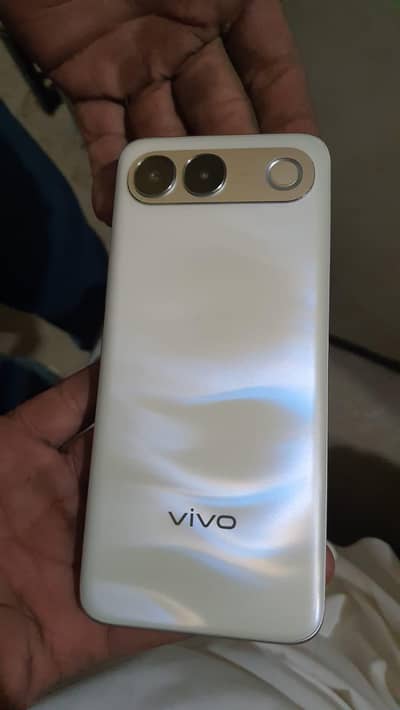Vivo V80 Lite 5G 8 128.10 by 10 15 days used