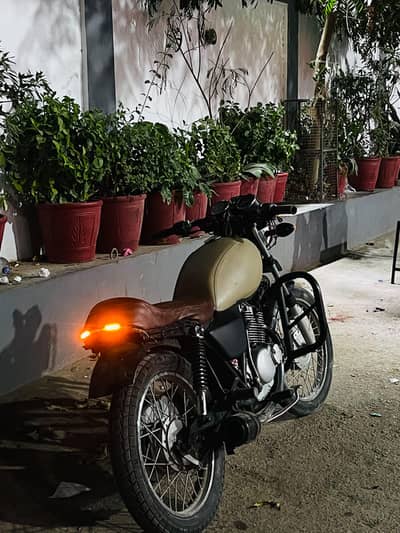 Suzuki GS 150 Modified