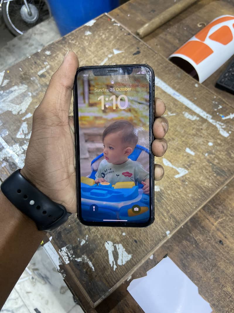 Apple iPhone X 3