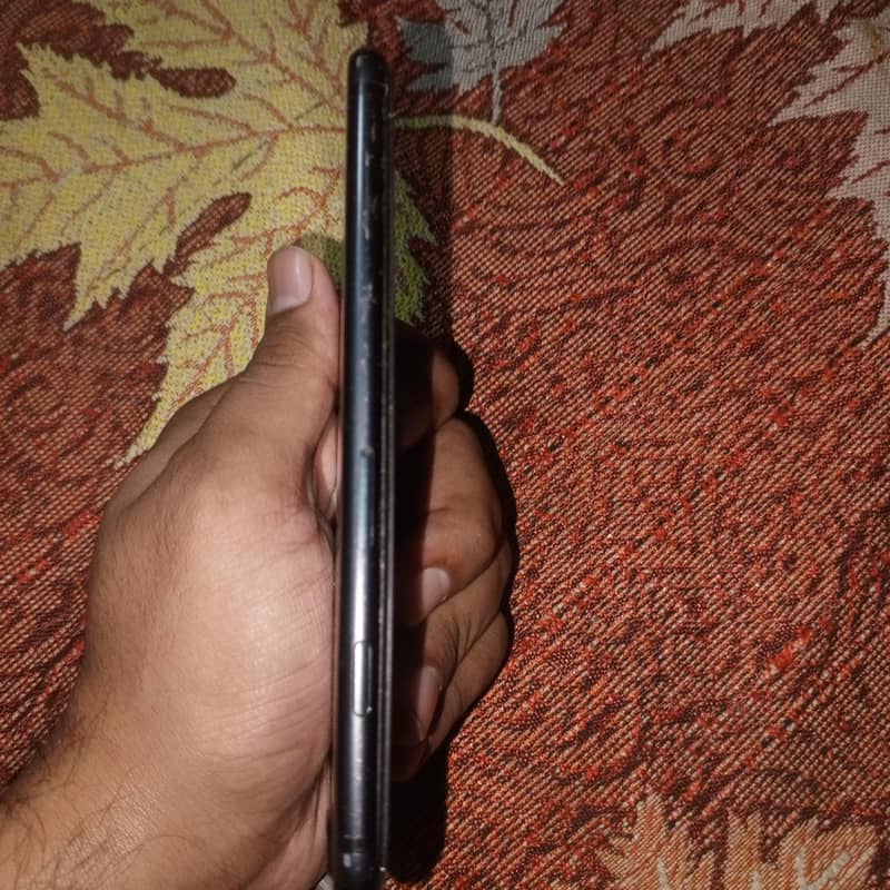 Apple iPhone 7 3