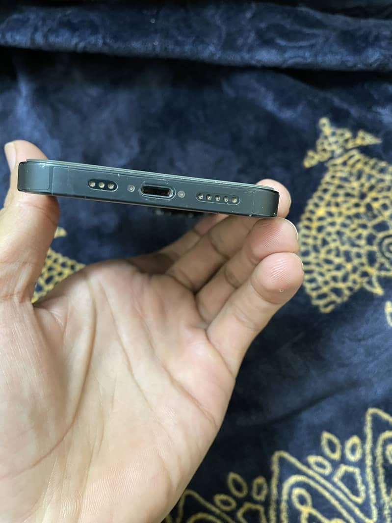 Apple iPhone 14 5