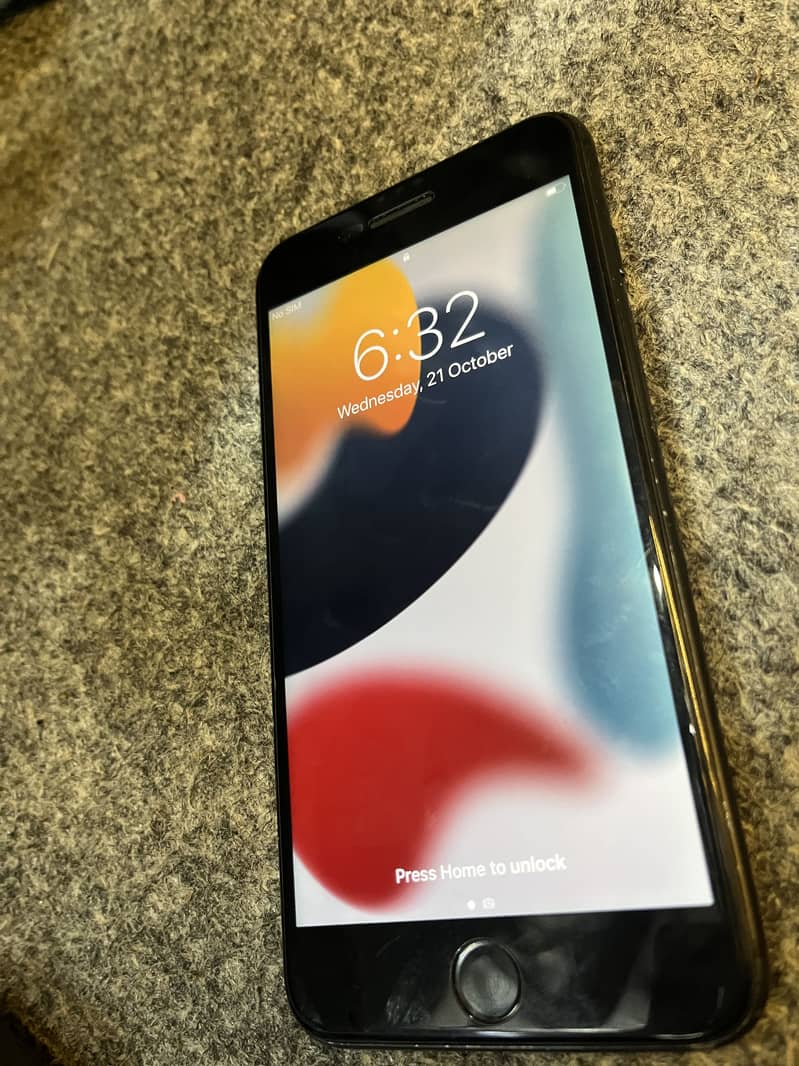 Apple iPhone 7 Plus 0