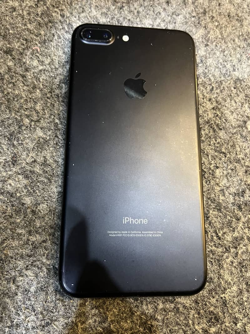 Apple iPhone 7 Plus 1