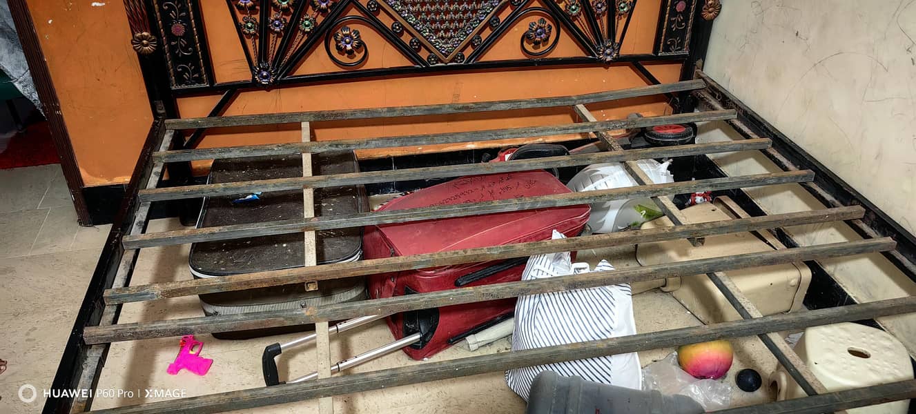 iron bed 2