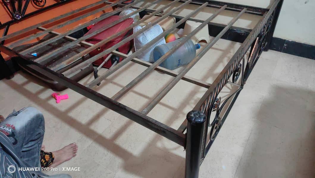 iron bed 4