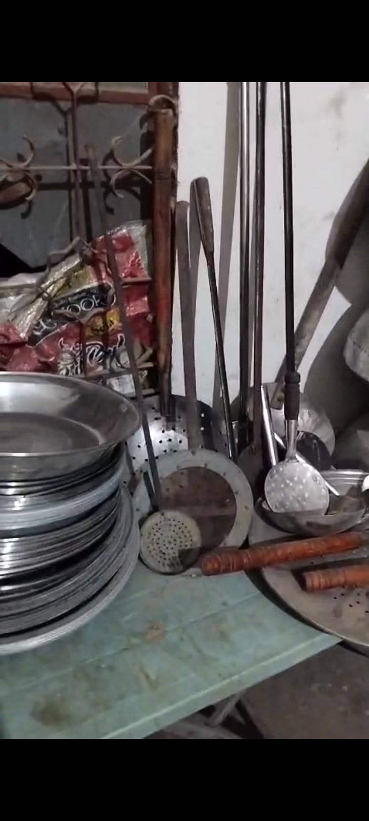 Cauldro/ pot 1