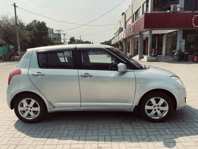 Suzuki Swift DLX 2015 Model Excellent Condition