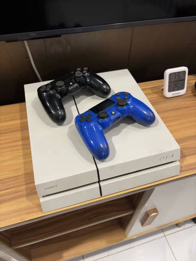 Sony PS4 500GB White | 2 Original Controllers + Tekken Game
