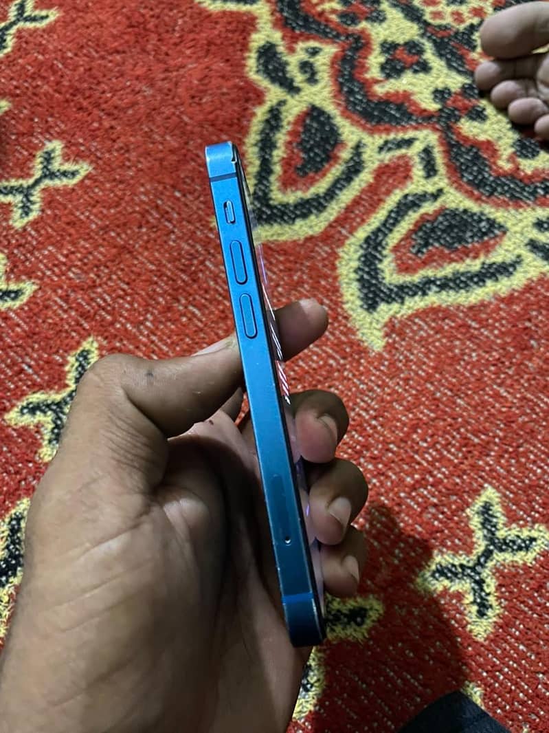 Apple iPhone 13 mini 2