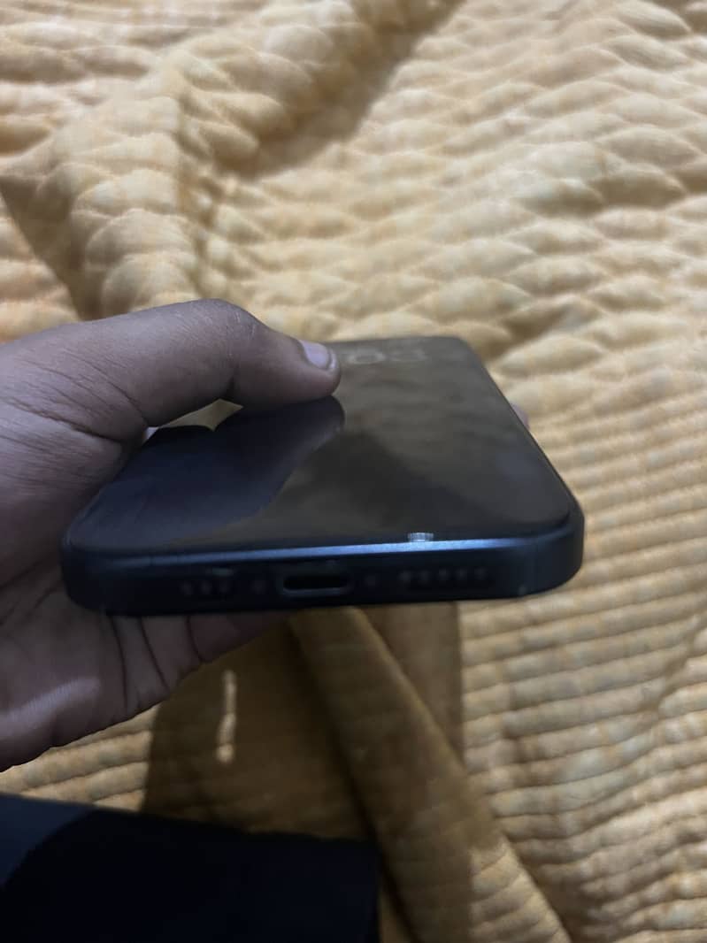 Apple iPhone 15 Pro 6