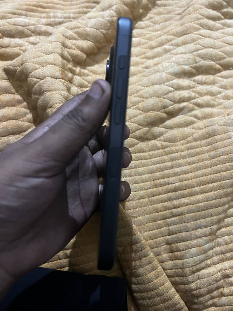 Apple iPhone 15 Pro 7