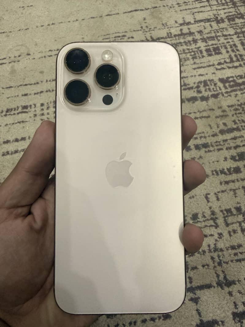 Apple iPhone 16 Pro Max 5