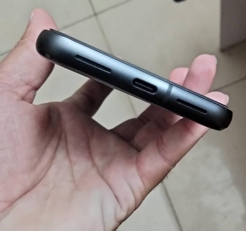 Google Pixel 8 2