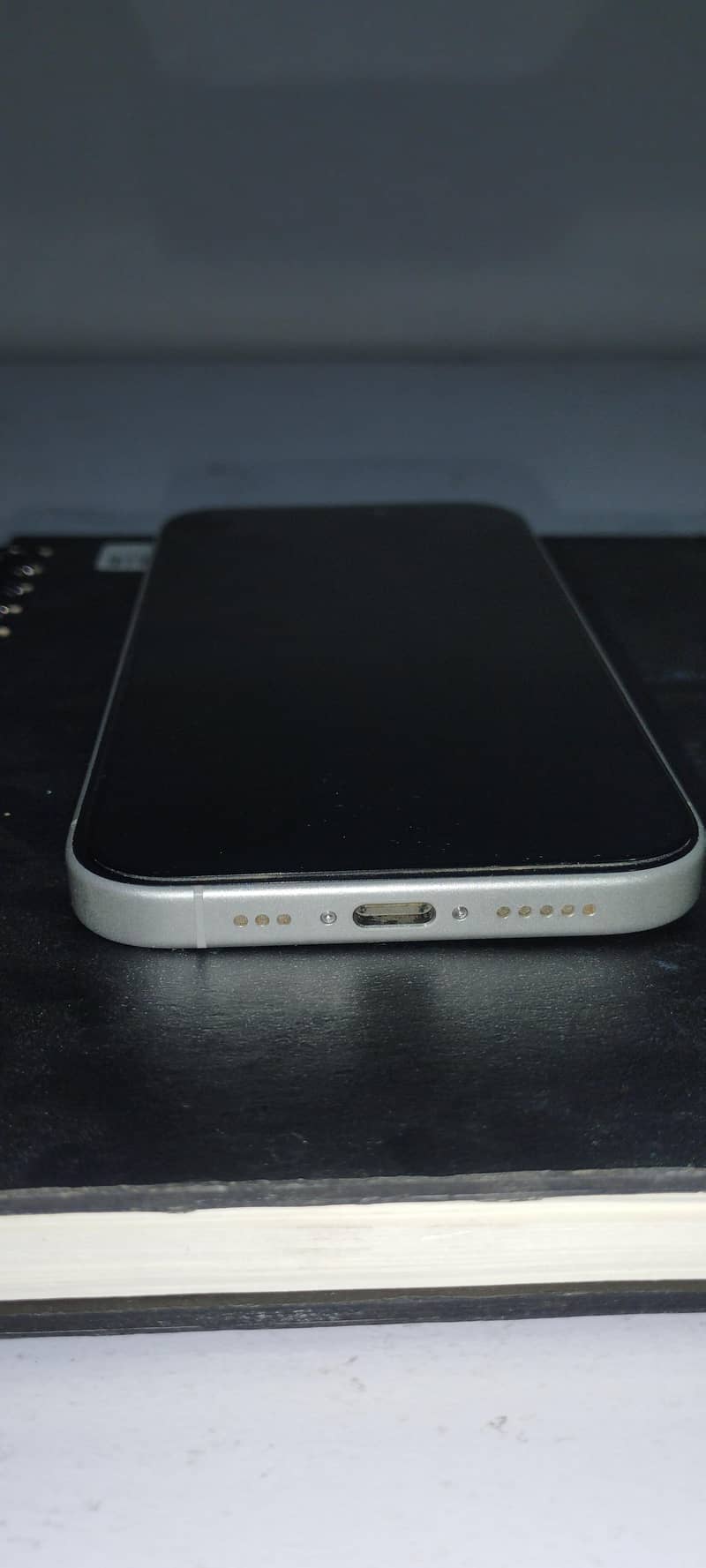 Apple iPhone 16 2