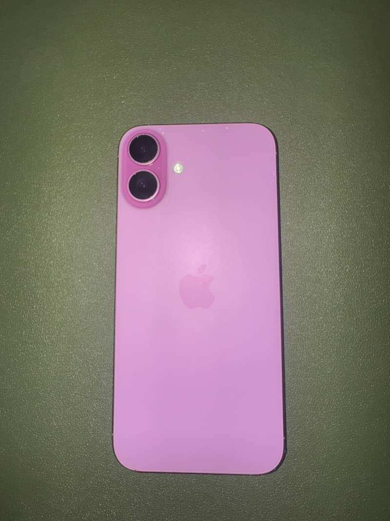 Apple iPhone 16 Plus 0