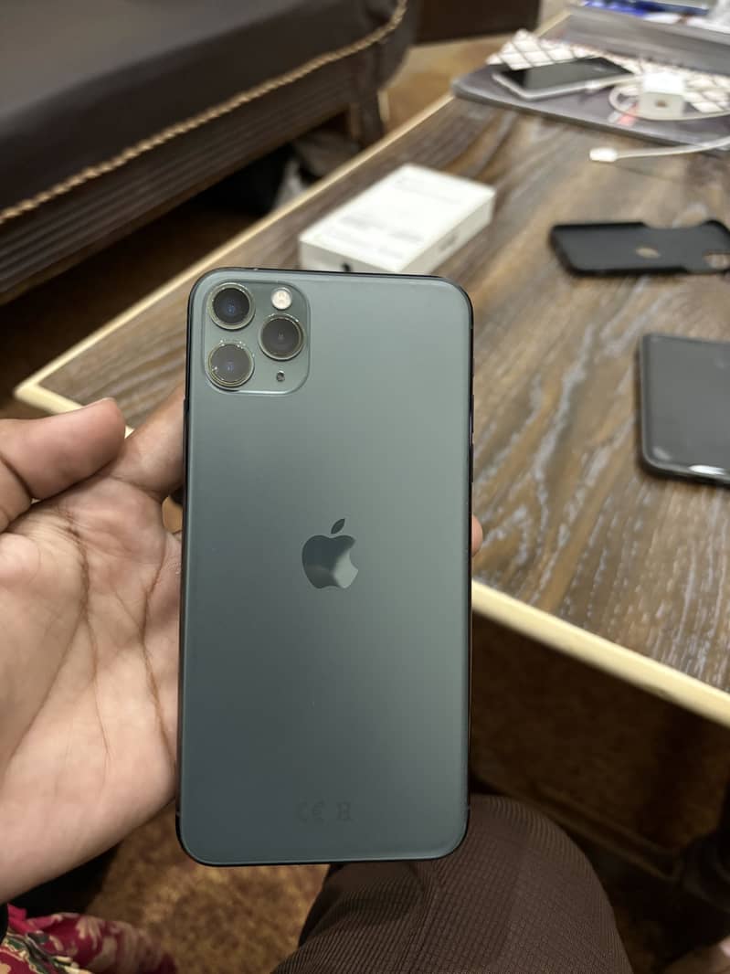 Apple iPhone 11 Pro Max 2