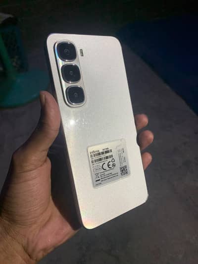 Infinix Hot 60i 6+4/128