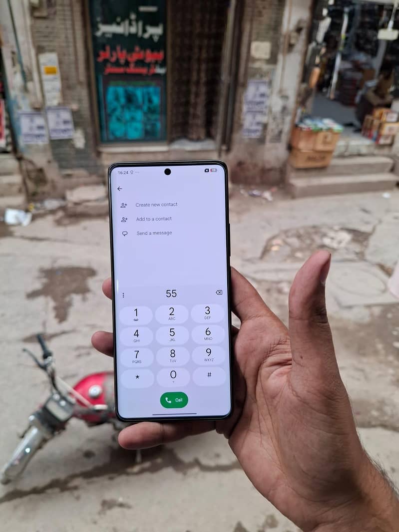 Xiaomi Redmi Note 14 Pro 1