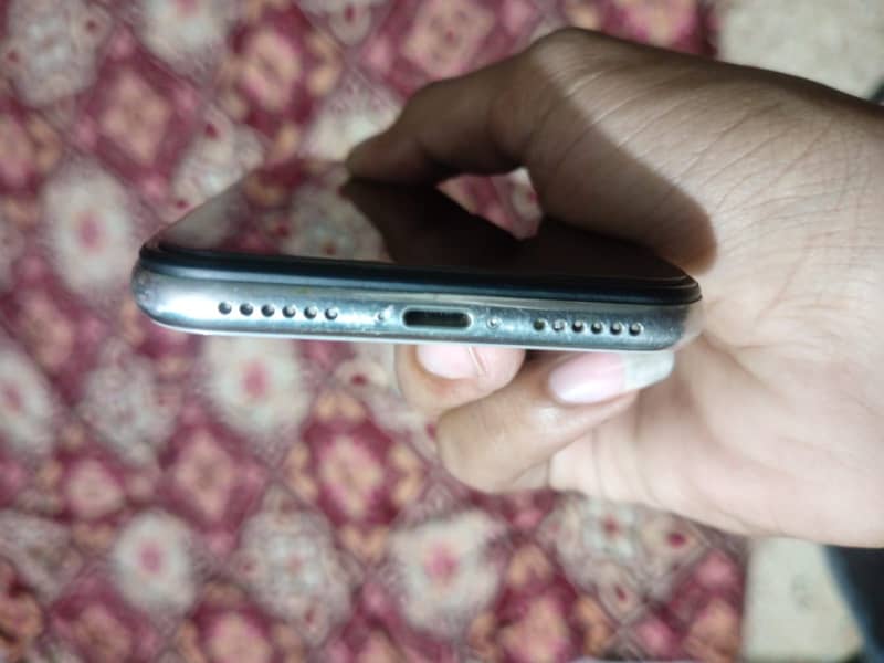 Apple iPhone X 6