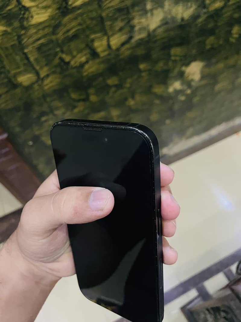 Apple iPhone 14 Pro 3