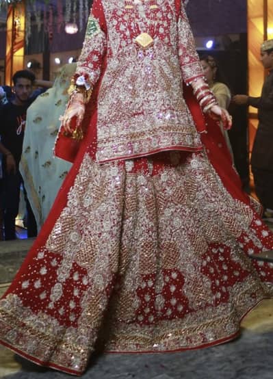 Bridal lehnga for sale urgent