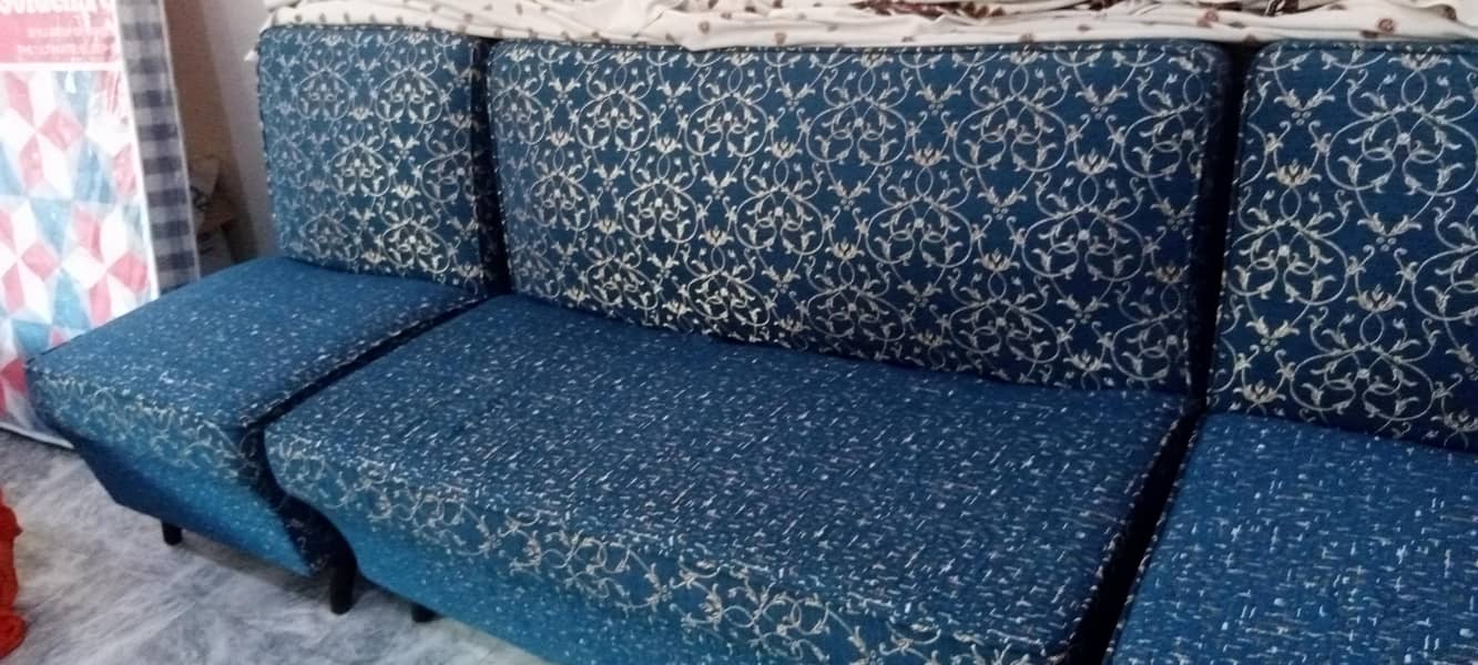 Bed with two side tables 6