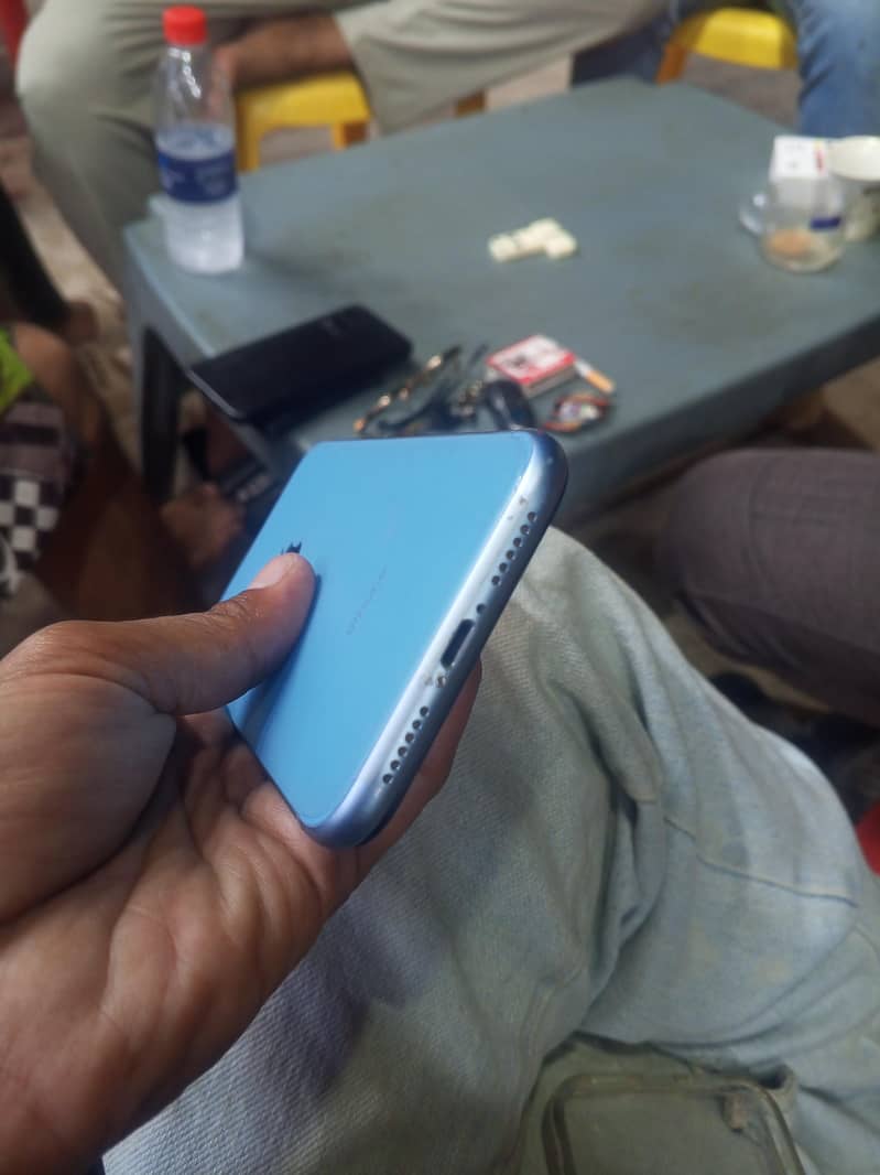 Apple iPhone XR 3