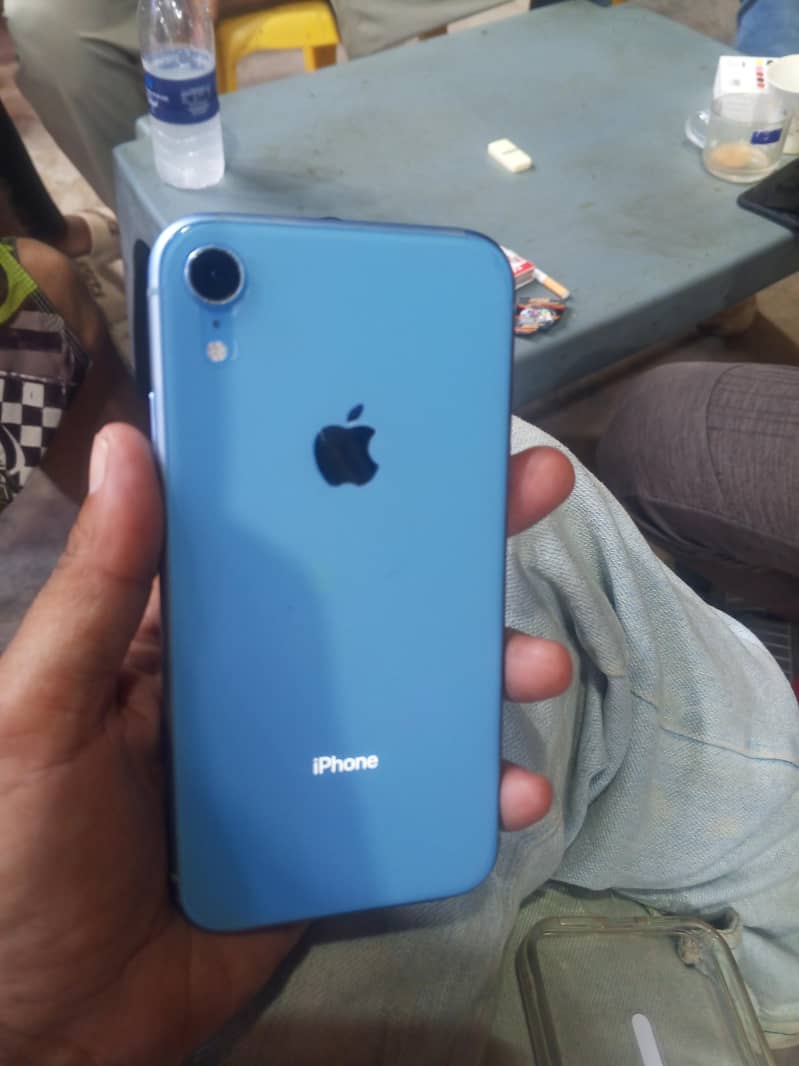 Apple iPhone XR 8