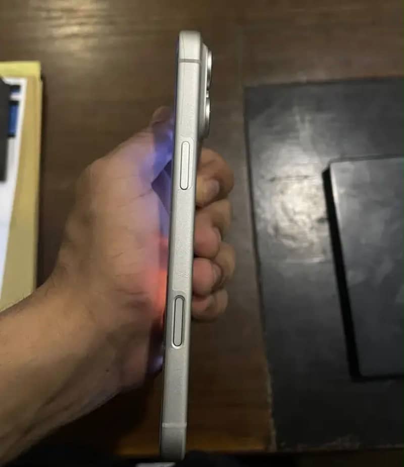 Apple iPhone 17 Pro Max JV 2