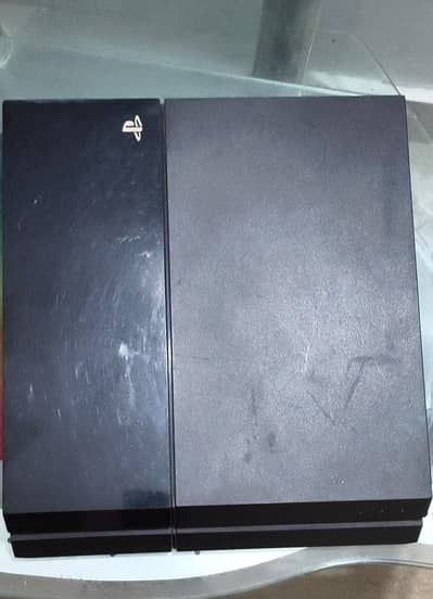 PS4 Condition 8/10 With 2 Original Black Controllers
