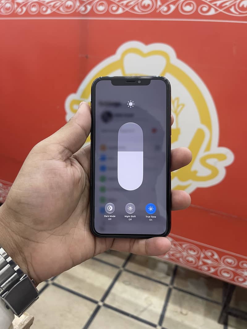 Apple iPhone 11 Pro 1
