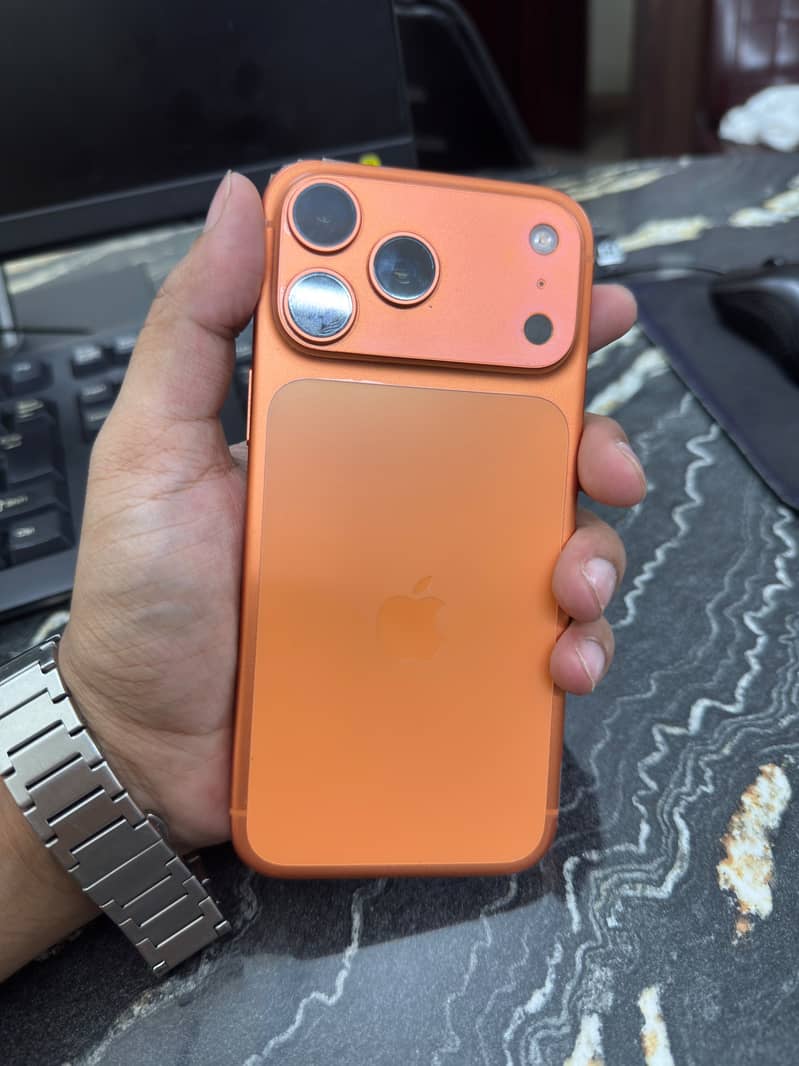 Apple iPhone 17 Pro Max 0