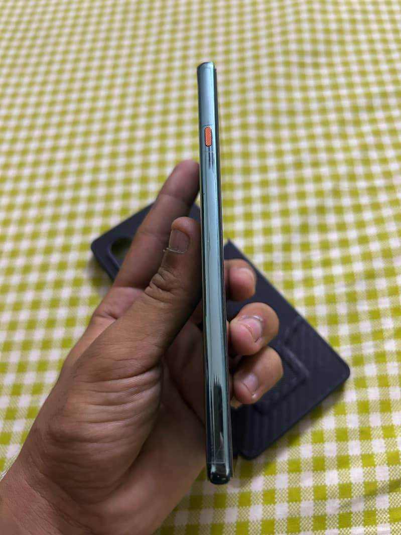 Tecno CAMON 40 5