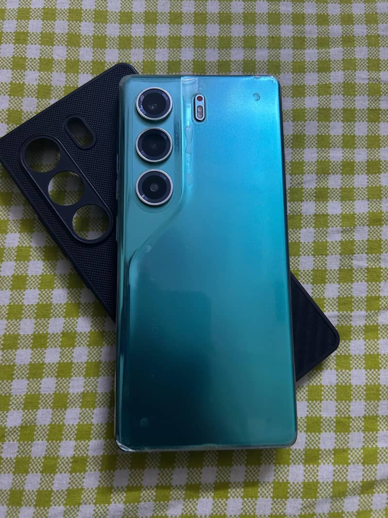 Tecno CAMON 40 6